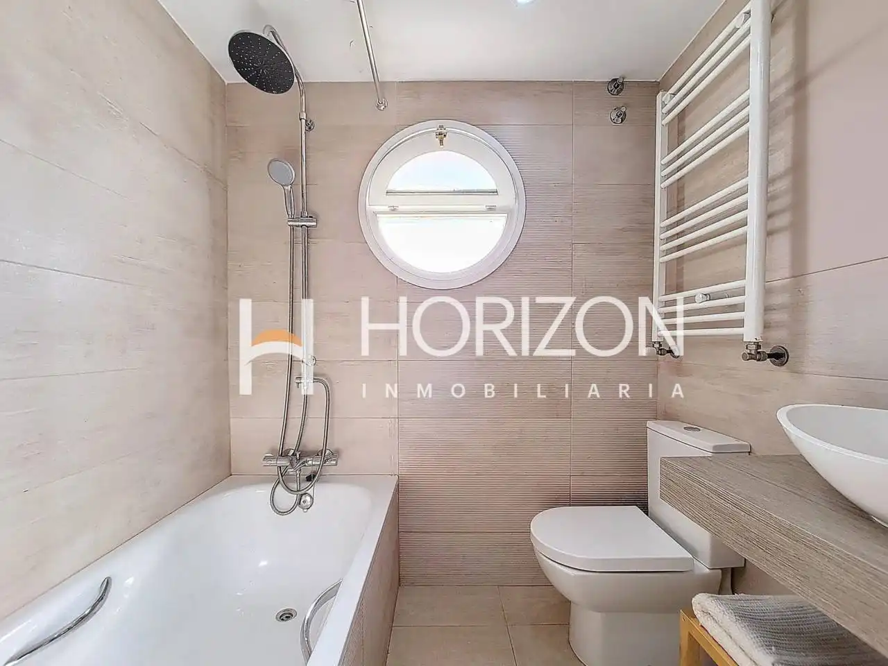 Terraced house with pool for sale in Avenida Comte Gómez de Orbaneja, imagen 16