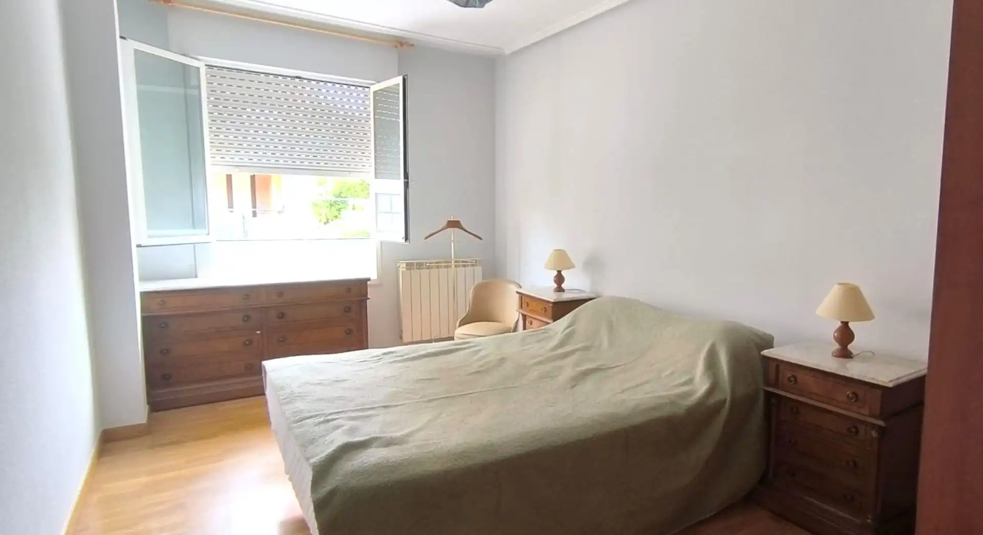 Schlafzimmer von Wohnungen zum Verkauf in Alberite mit Heizung, Terrasse und Abstellraum
