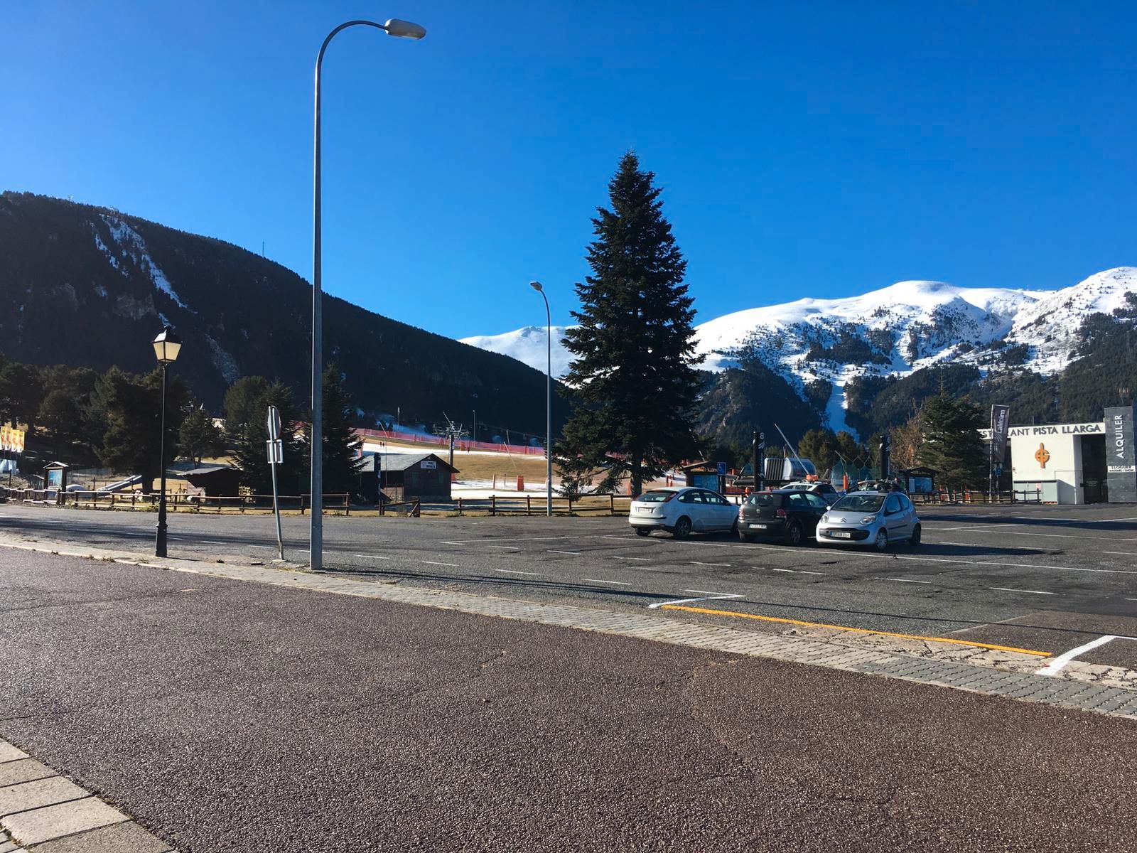Vista exterior de Garaje en venta en Alp
