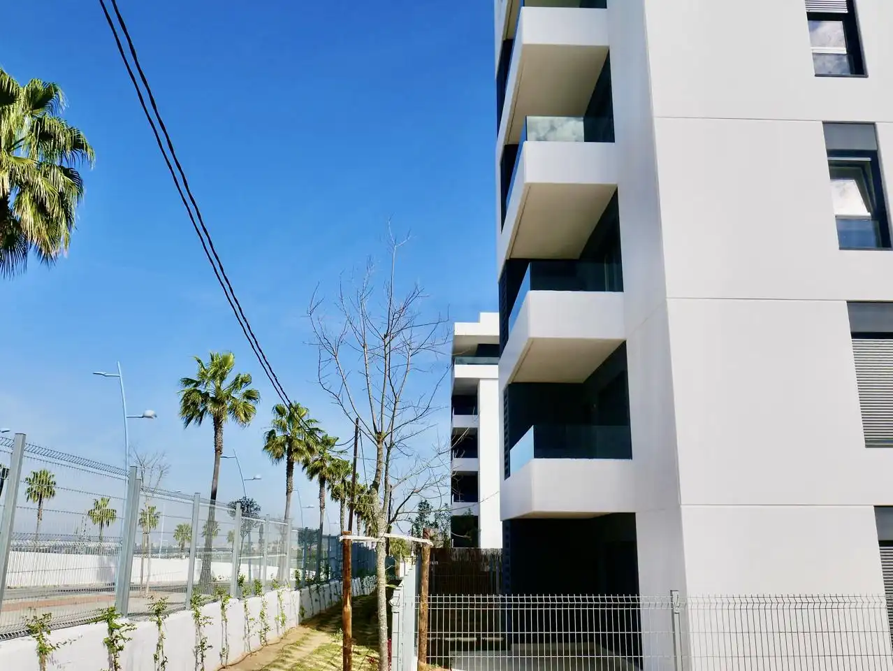 Flat for rent in Ángel Ojeda Avilés, Entrenúcleos