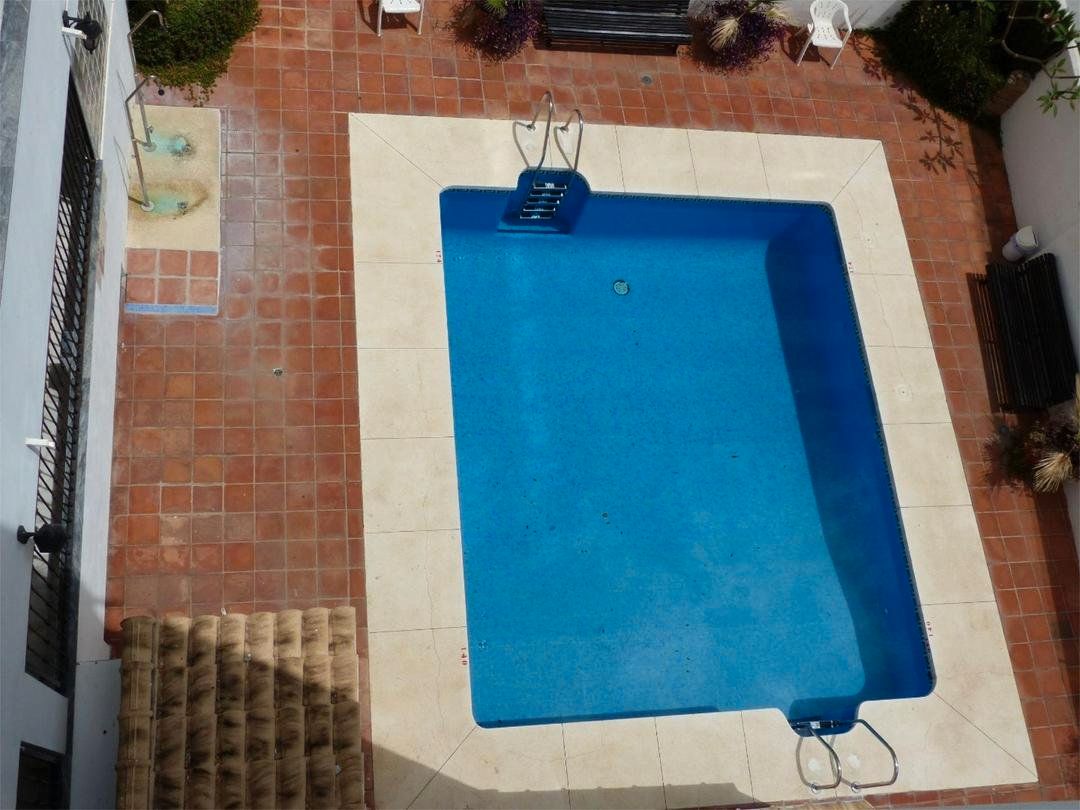 Piscina de Pis de lloguer en Fuengirola amb Aire condicionat, Moblat i Piscina comunitària