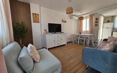Sala d'estar de Casa o xalet en venda en Oliva amb Terrassa, Traster i Moblat
