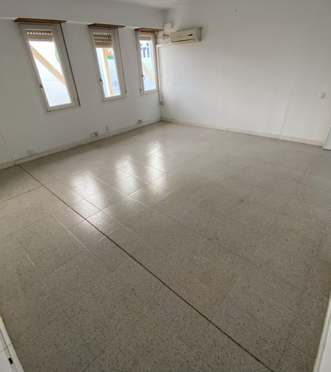 Foto 2 de Oficina de alquiler en N-330, Km. 4, Ciudad de Asís, Alicante / Alacant