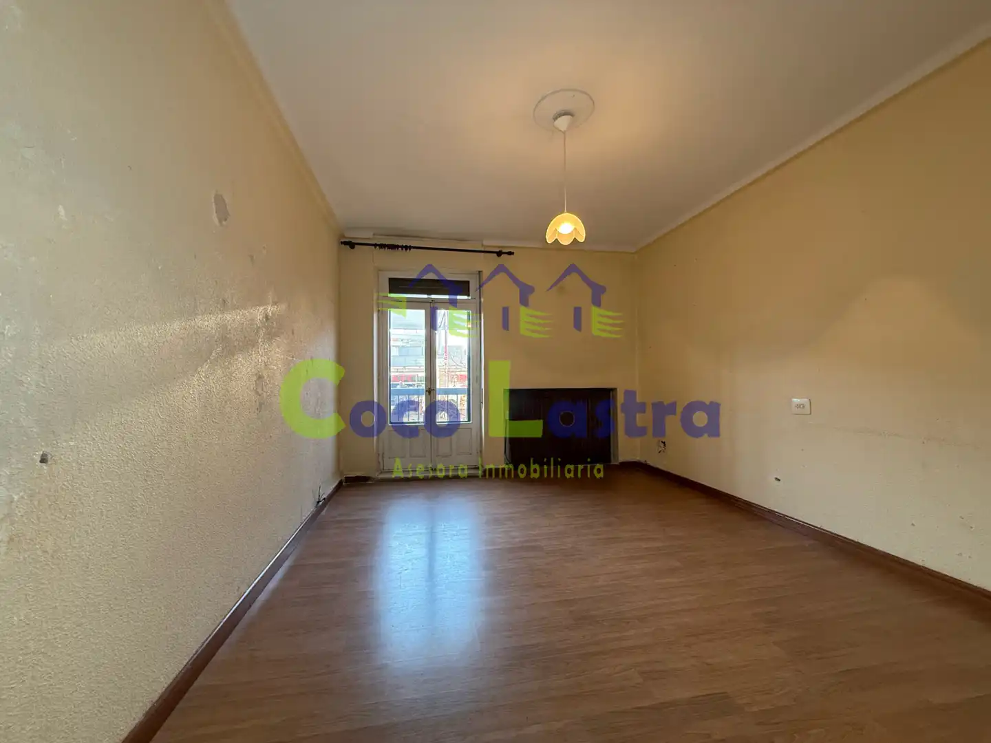 Living room of Flat for sale in Salamanca  with Heating, Parquet flooring and Storage room