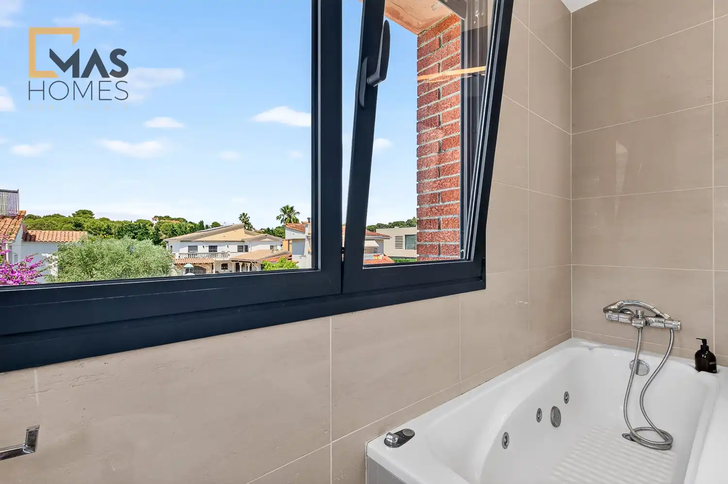 Baño de Casa o chalet en venta en Tarragona con Aire acondicionado, Calefacción y Jardín privado