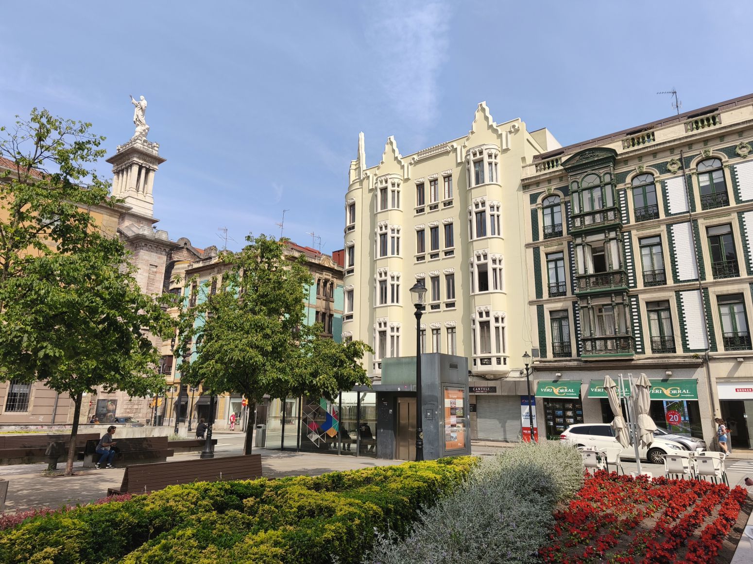 Vista exterior de Local de alquiler en Gijón 