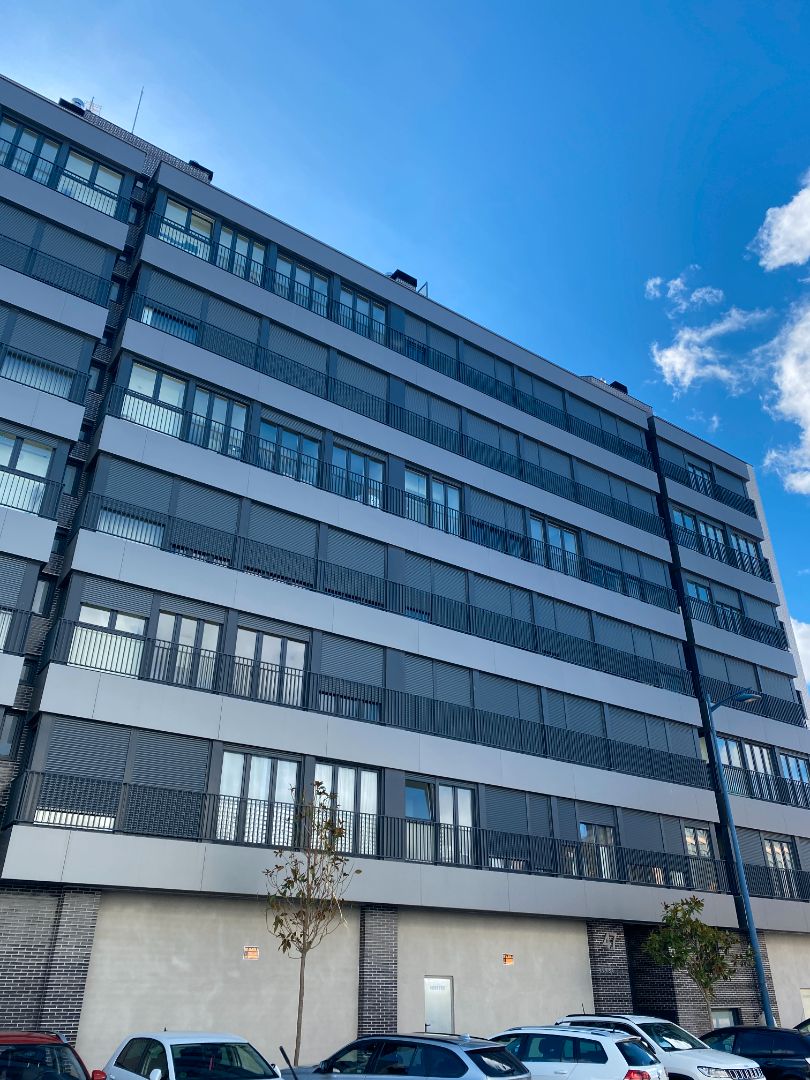 Vista exterior de Piso en venta en Burgos Capital con Calefacción y Terraza