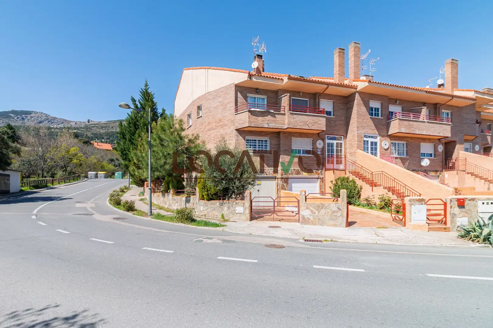 Exterior view of Houses for sale in San Lorenzo de El Escorial  with Heating, Private garden and Terrace