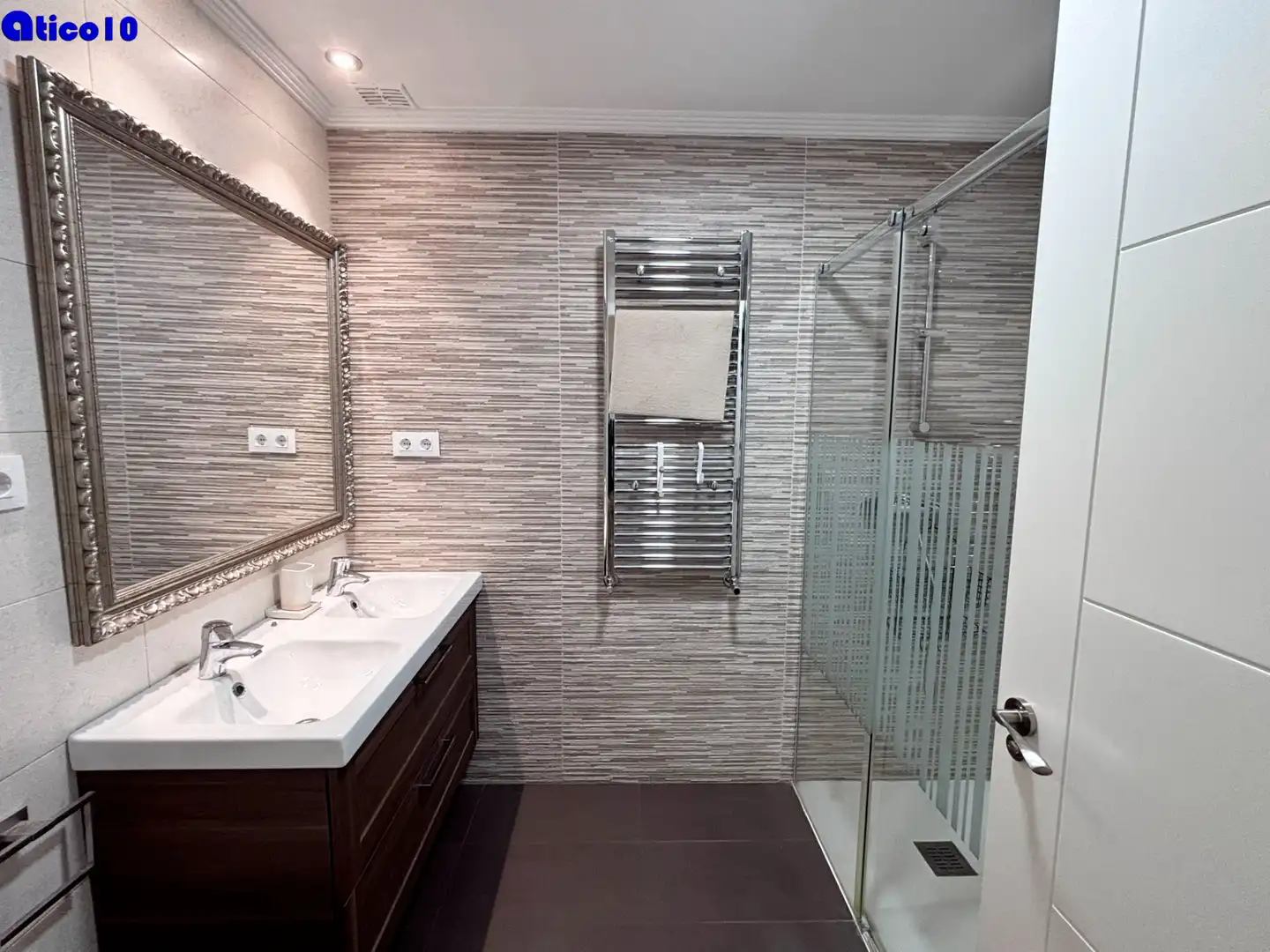 Bathroom of Flat for sale in Oviedo   with Heating, Storage room and Furnished