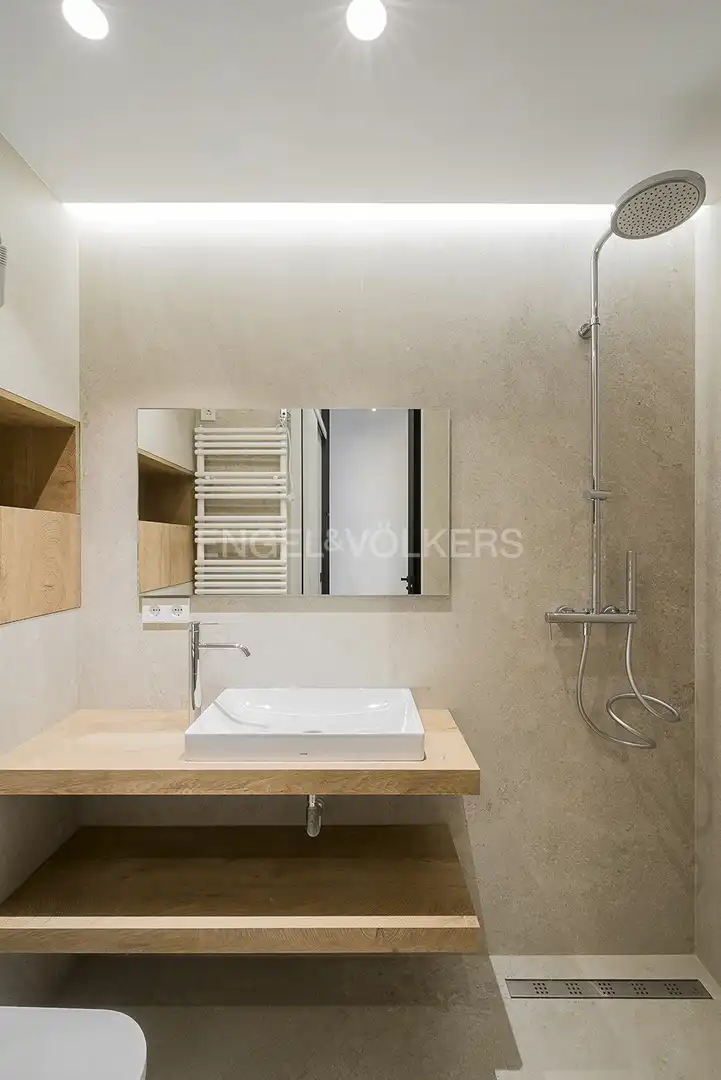 Piso en venta en Universidad - Malasaña
