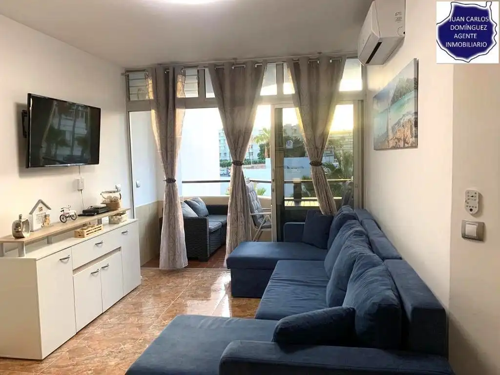 Living room of Apartments for sale in San Bartolomé de Tirajana  with Air Conditioner, Terrace and Furnished