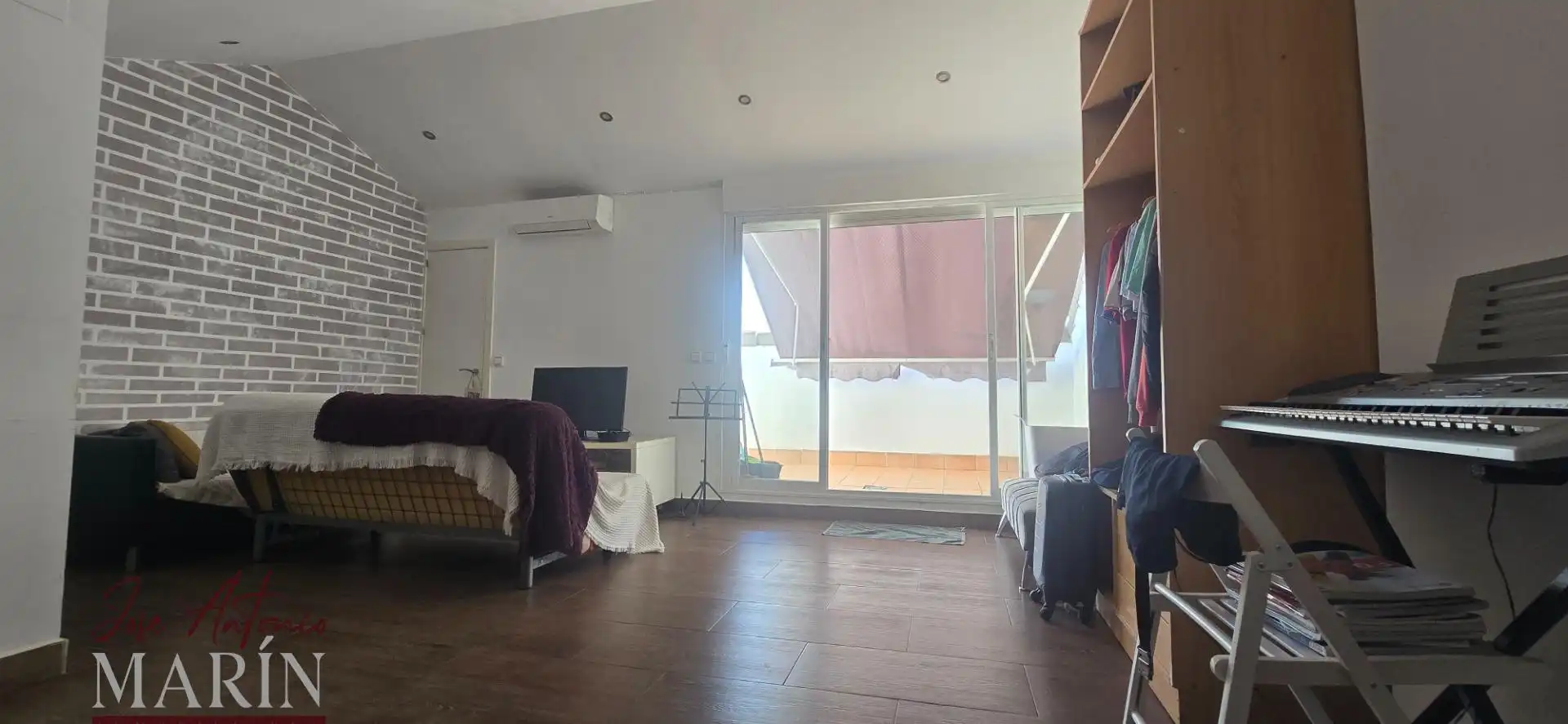 Habitación de Dúplex de alquiler en Badajoz con Aire acondicionado, Terraza y Amueblado