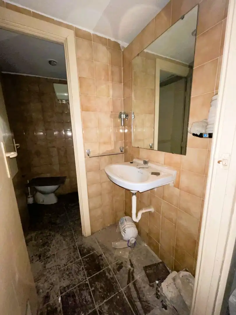 Bathroom of Commercial properties for sale in Valdepeñas