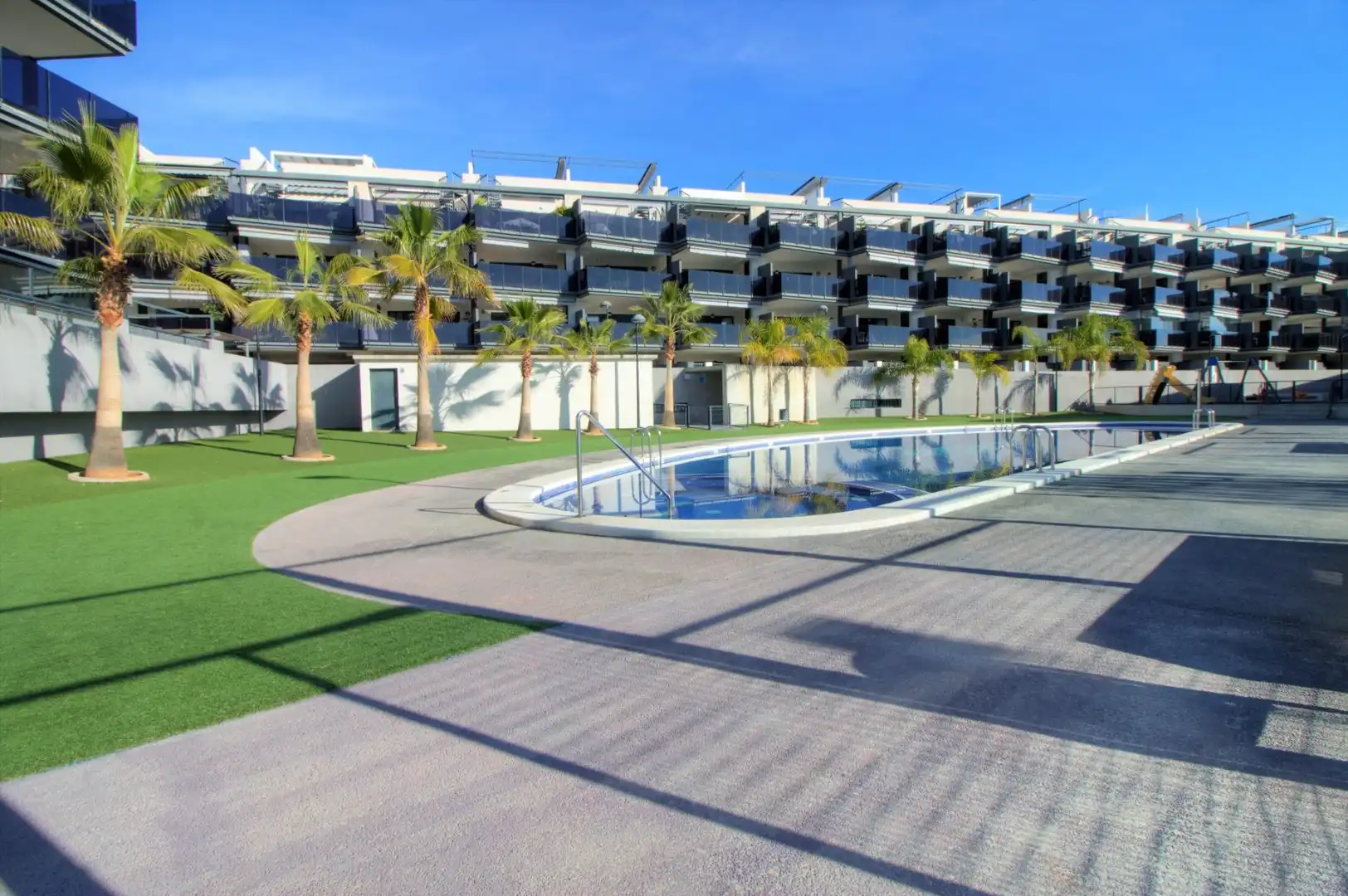 Schwimmbecken von Wohnungen zur Miete in Almenara mit Klimaanlage, Privatgarten und Terrasse