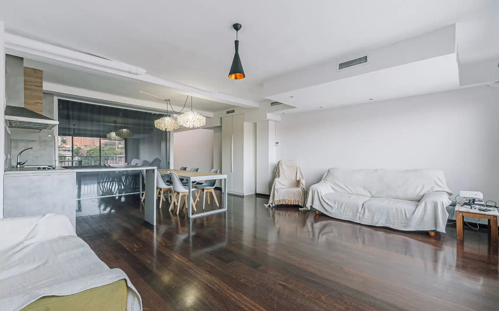 Wohnzimmer von Wohnung zum Verkauf in Barcelona mit Klimaanlage, Heizung und Möbliert
