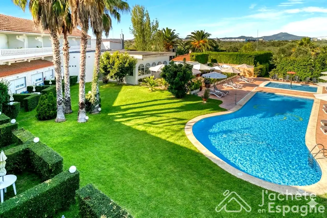 Swimming pool of Buildings for sale in Vinaròs