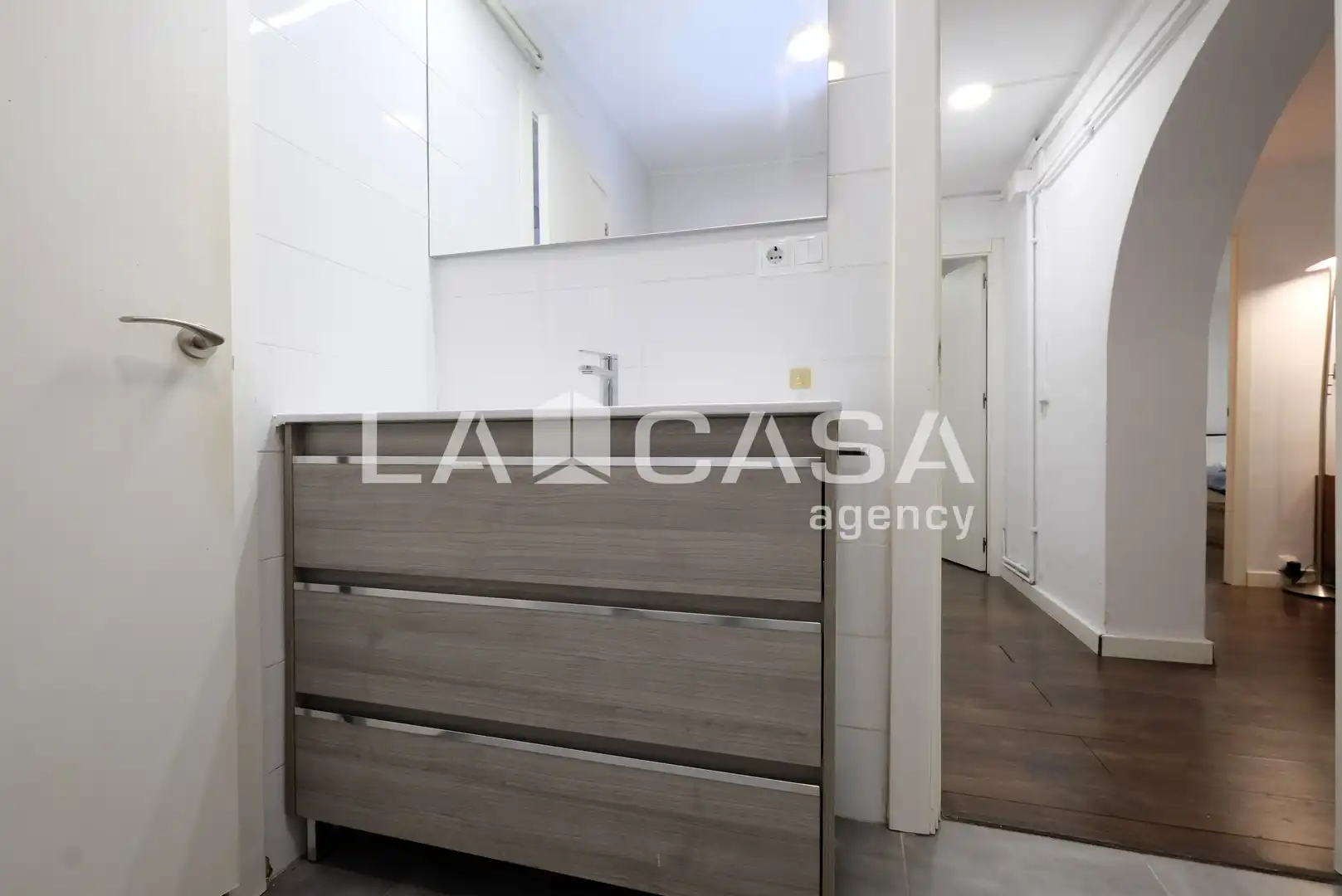 Bathroom of Flat for sale in Barcelona  with Heating