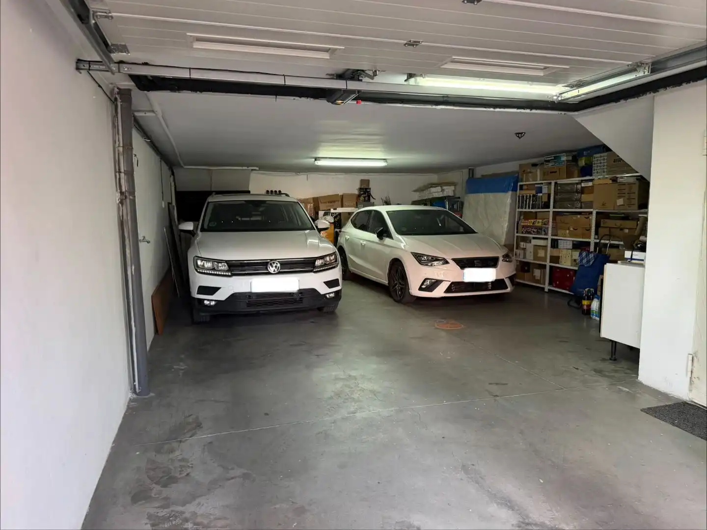 Aparcament de Casa o xalet en venda en Montserrat - Parque Empresarial