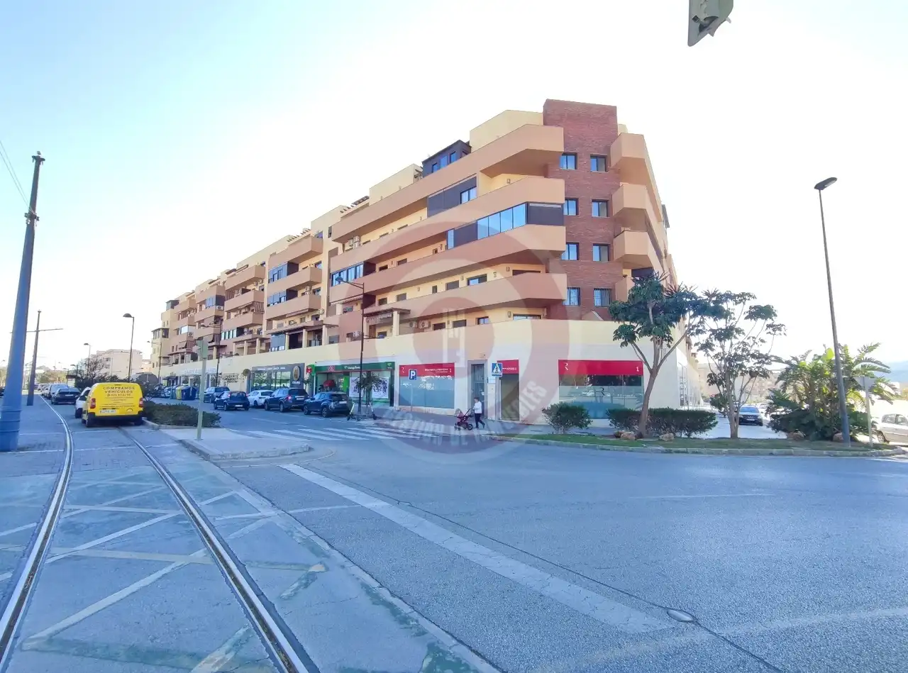 Vista exterior de Garatge en venda en Vélez-Málaga amb Alarma