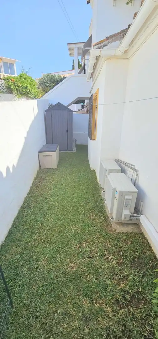 Planta baja de alquiler en Vélez-Málaga con Aire acondicionado, Terraza y Piscina