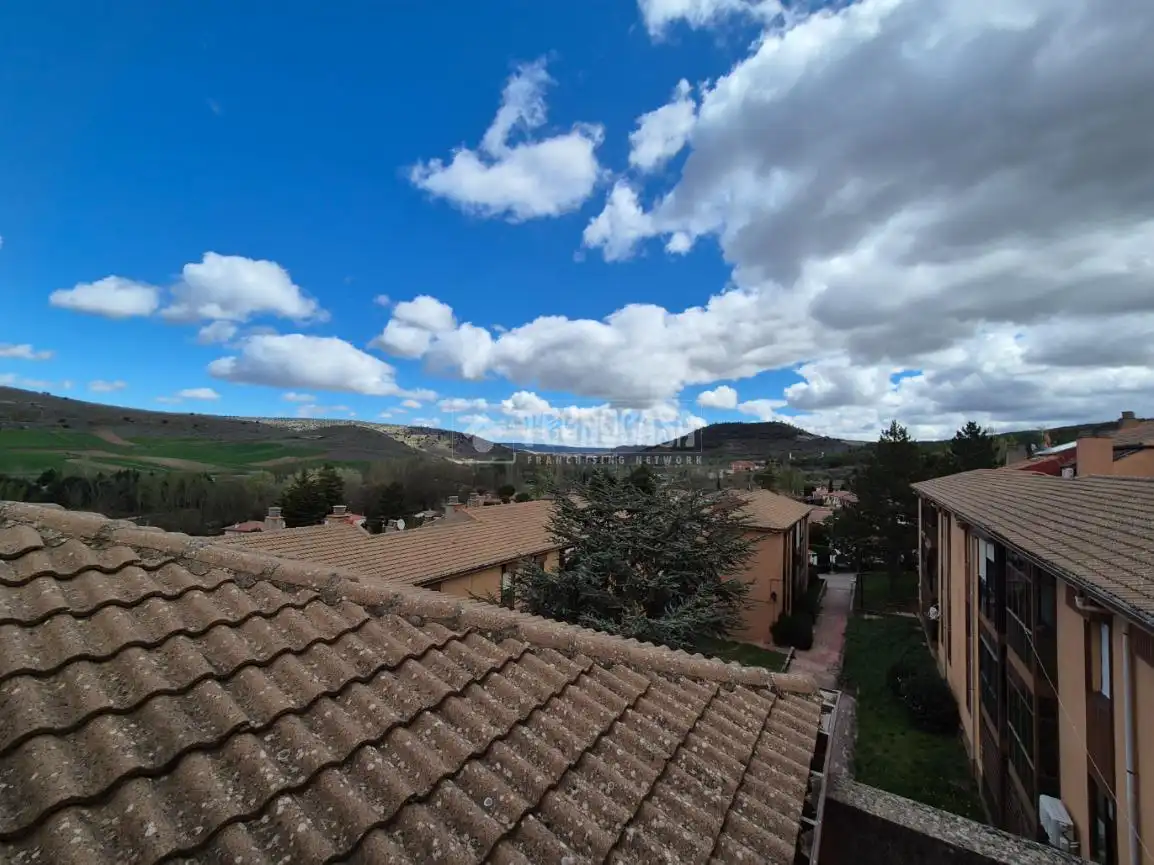Vista exterior de Pis en venda en Sigüenza amb Calefacció