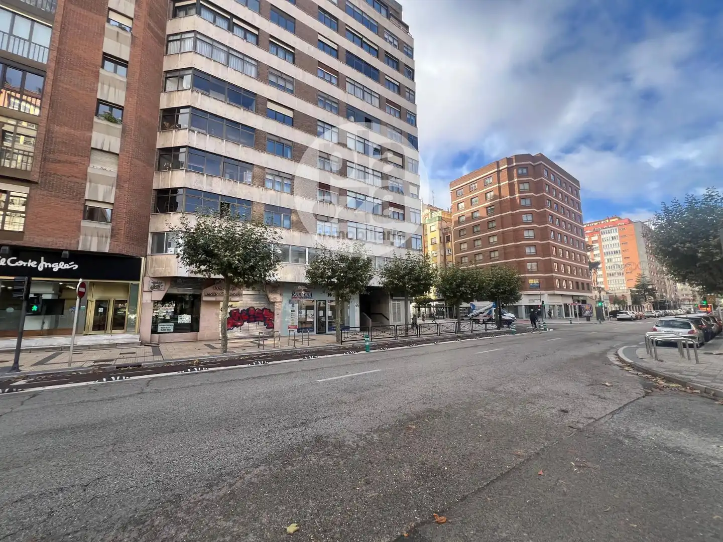 Vista exterior de Oficina en venda en Burgos