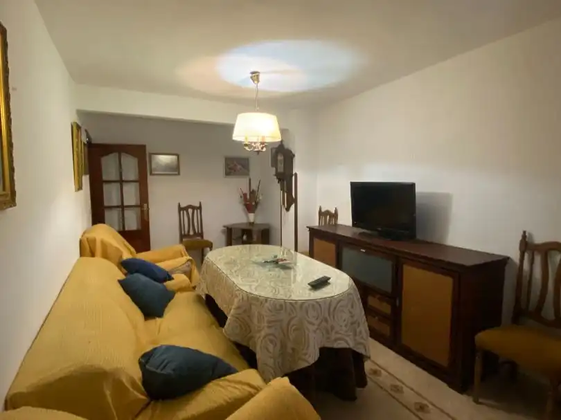 Wohnzimmer von Wohnung zur Miete in Baeza, Jaén