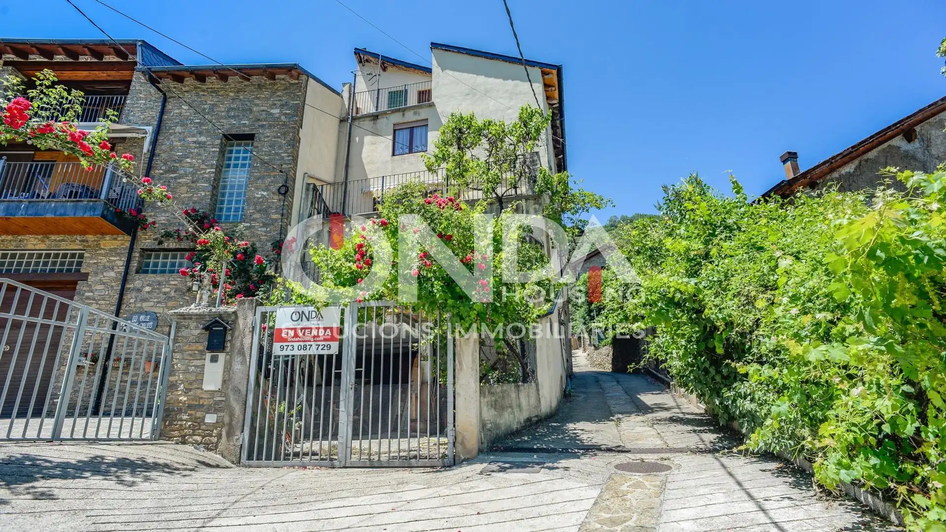 Vista exterior de Casa o chalet en venta en Sort con Jardín privado, Terraza y Trastero
