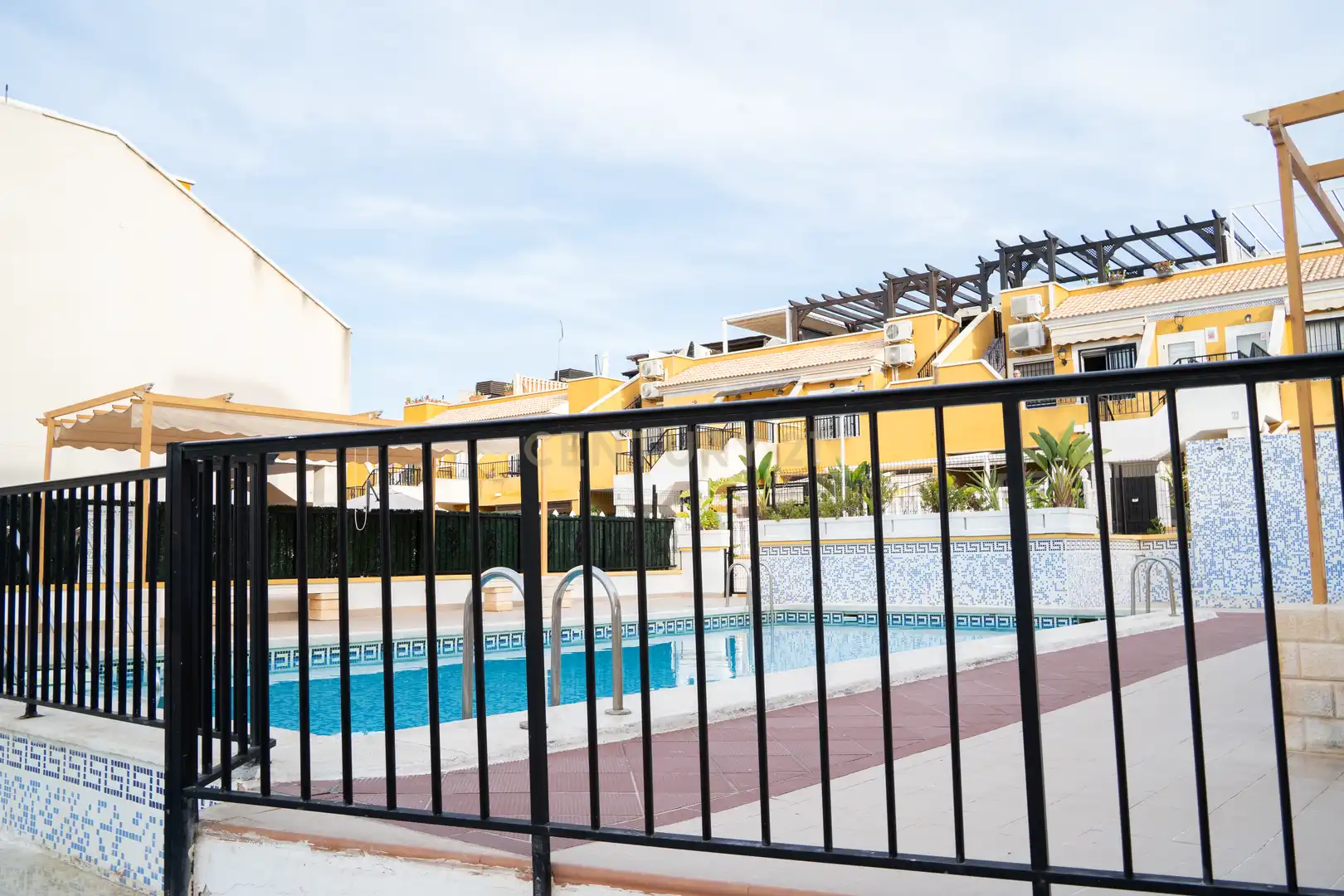 Piscina de Planta baja de alquiler en Elche / Elx con Aire acondicionado y Piscina comunitaria