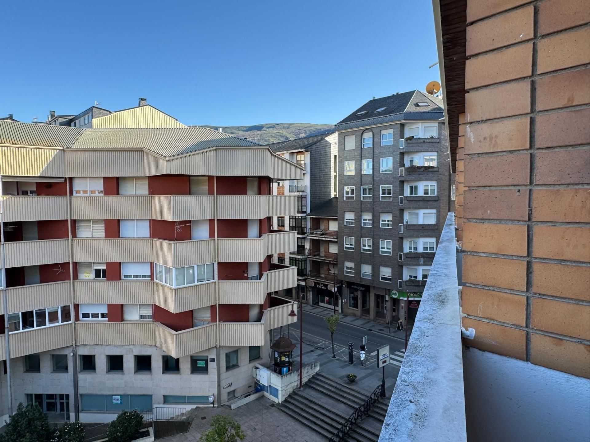 Exterior view of Flat for sale in O Barco de Valdeorras    with Heating, Terrace and Balcony