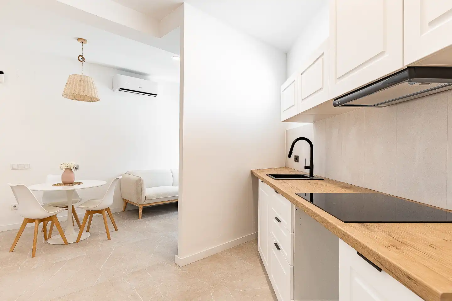 Cocina de Casa adosada en venta en Rubí con Aire acondicionado, Calefacción y Terraza