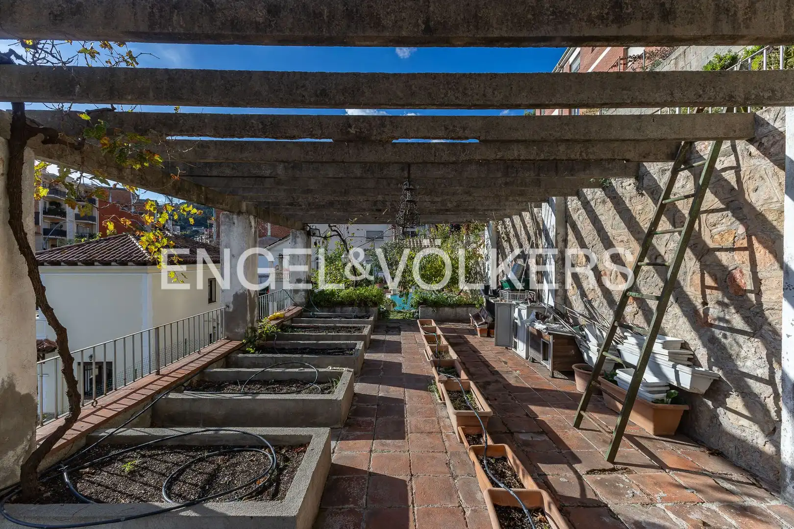 Terrace of Houses for sale in Vallirana, Barcelona