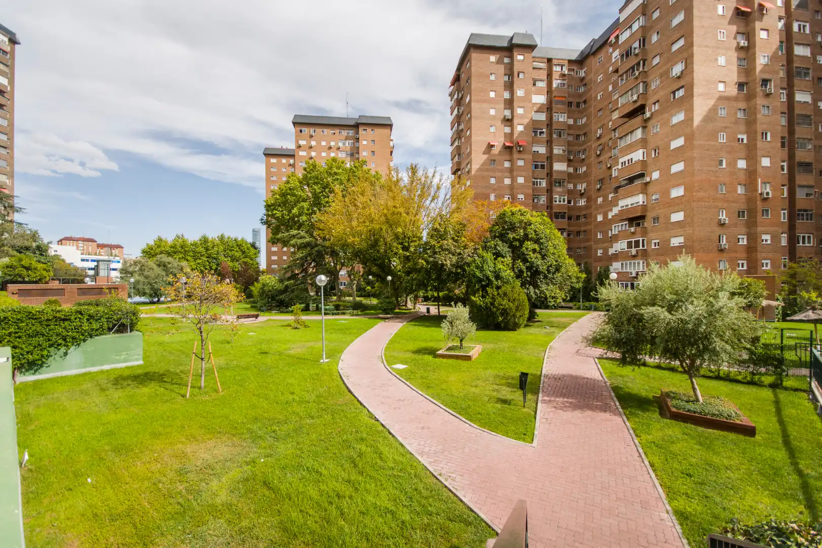 Vista exterior de Pis en venda en Madrid amb Aire condicionat, Calefacció i Parquet