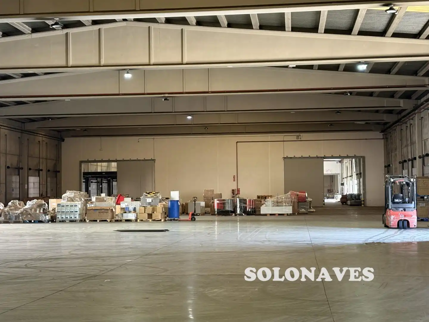 Nave industrial de alquiler en La Muela