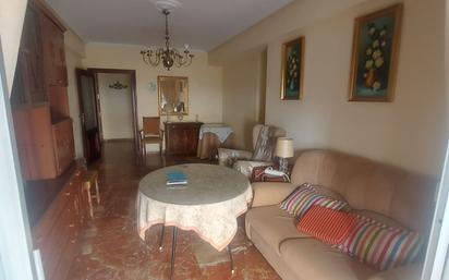 Living room of Flat for sale in  Sevilla Capital  with Air Conditioner and Terrace