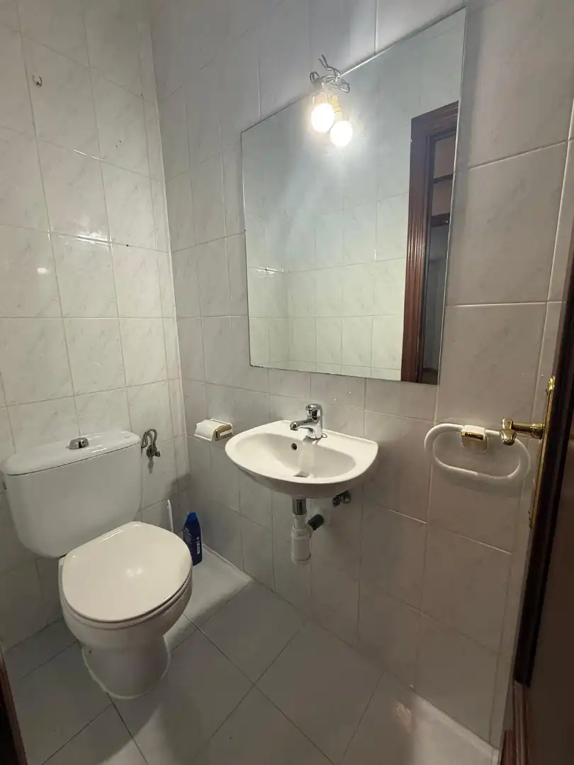 Bathroom of Flat for rent in Villanueva del Pardillo  with Heating, Terrace and Oven