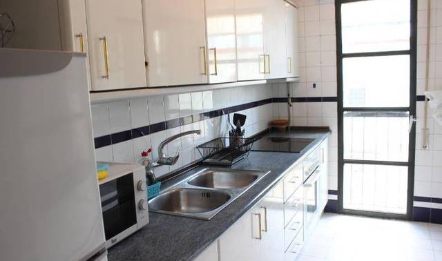 Piso en Alquiler en Triana Oeste