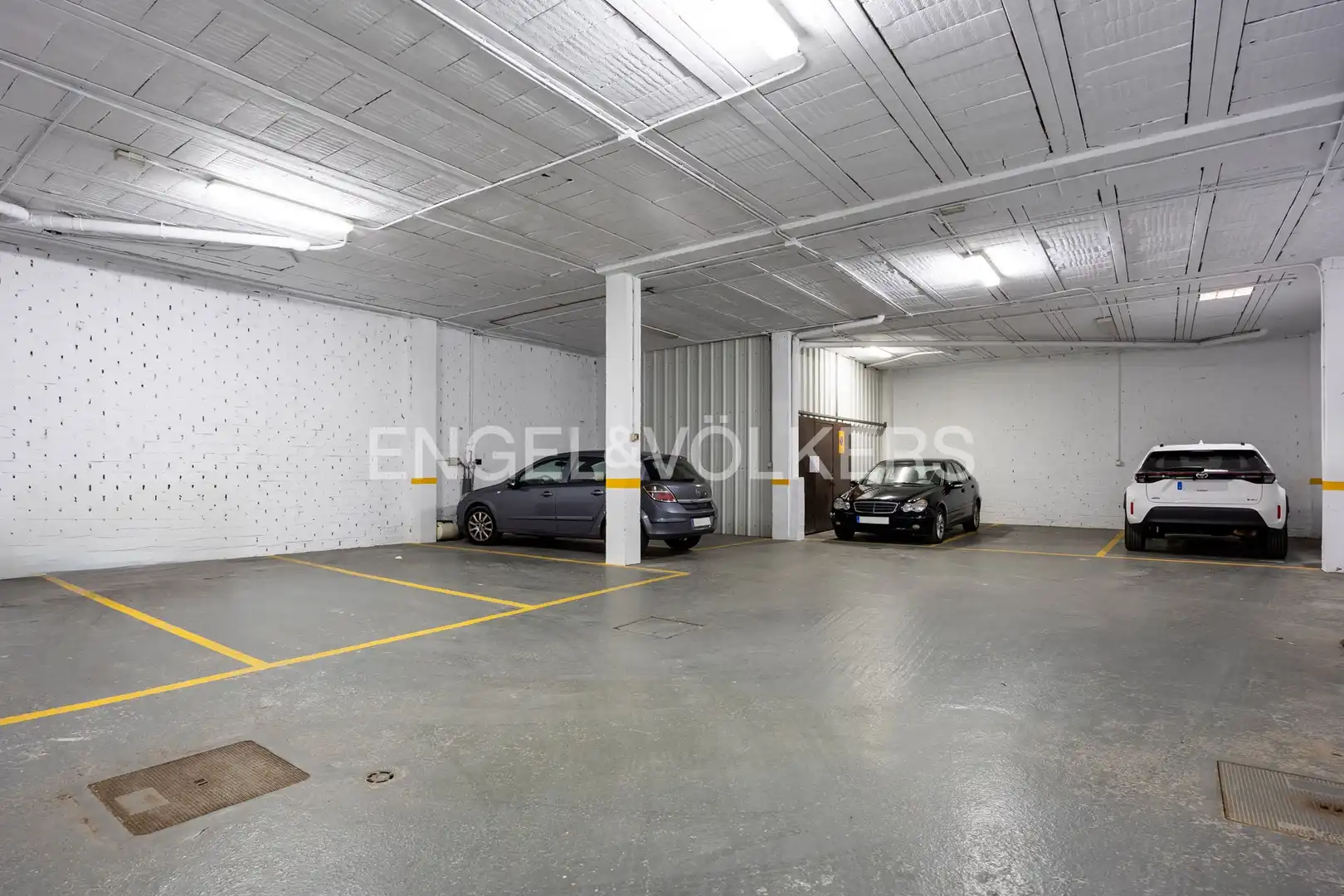 Parking of Houses for sale in Sanlúcar de Barrameda  with Air Conditioner, Heating and Private garden