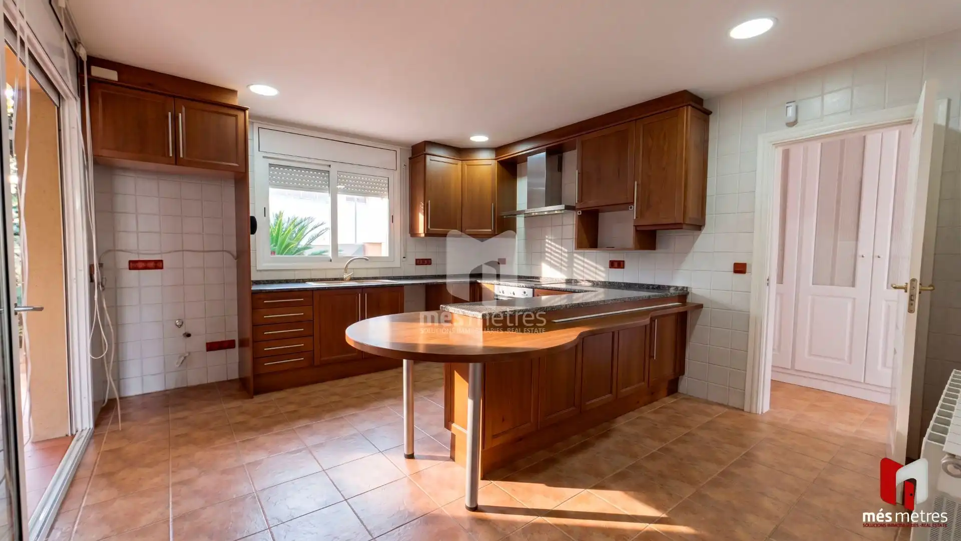 Cocina de Casa o chalet de alquiler en El Masnou con Calefacción, Jardín privado y Trastero