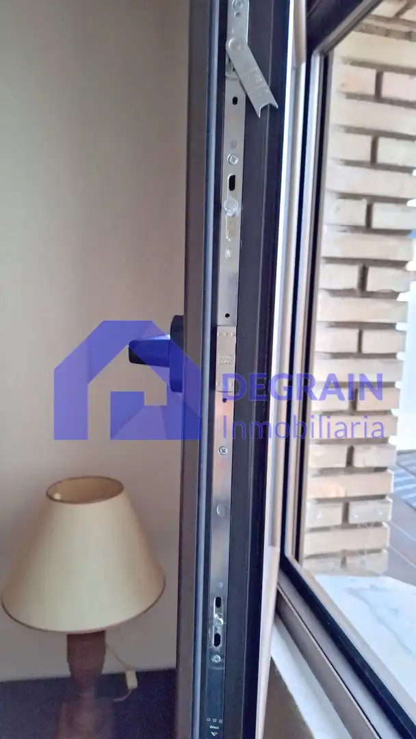 Vista exterior de Piso en venta en Oviedo  con Calefacción y Trastero