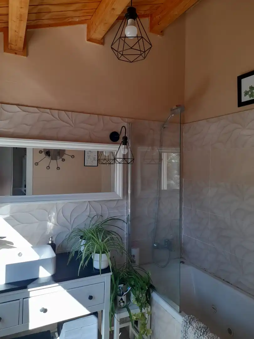 Badezimmer von Haus oder Chalet zum Verkauf in Villalbilla mit Klimaanlage, Heizung und Privatgarten