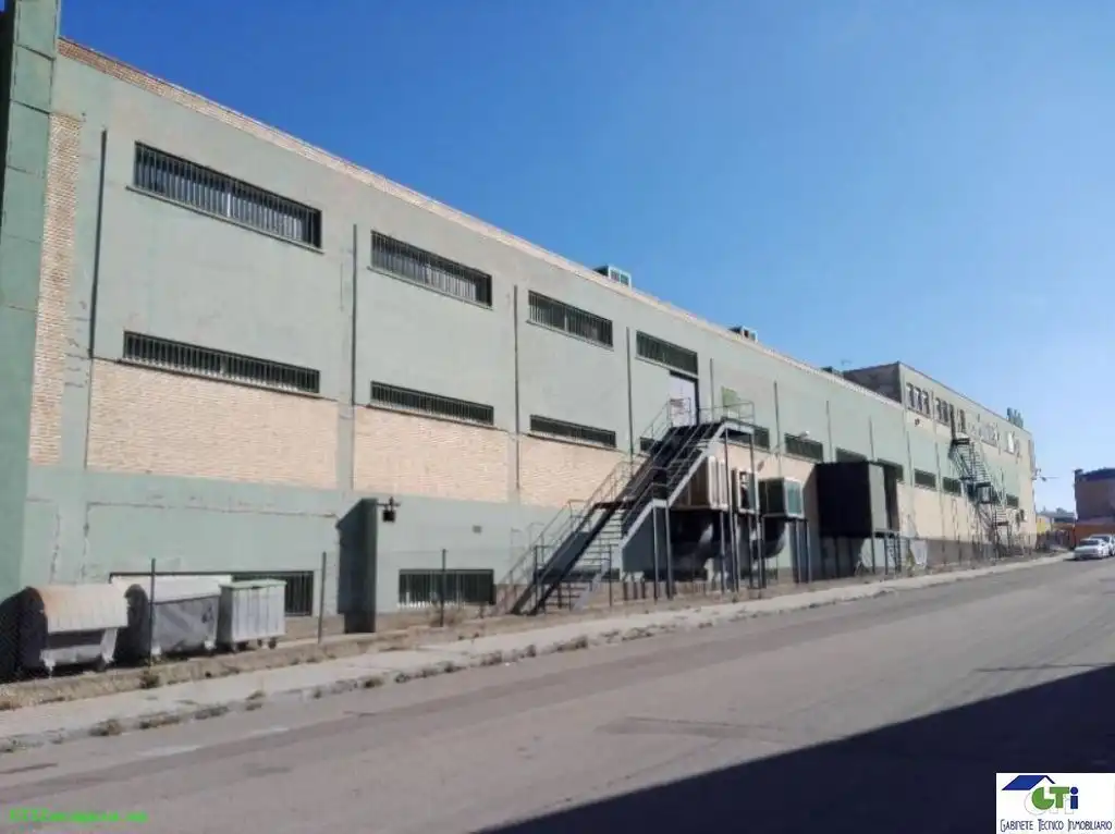 Vista exterior de Nau industrial de lloguer en Zaragoza