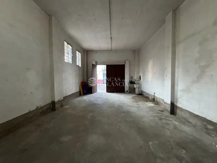 Garage for rent in Soneja