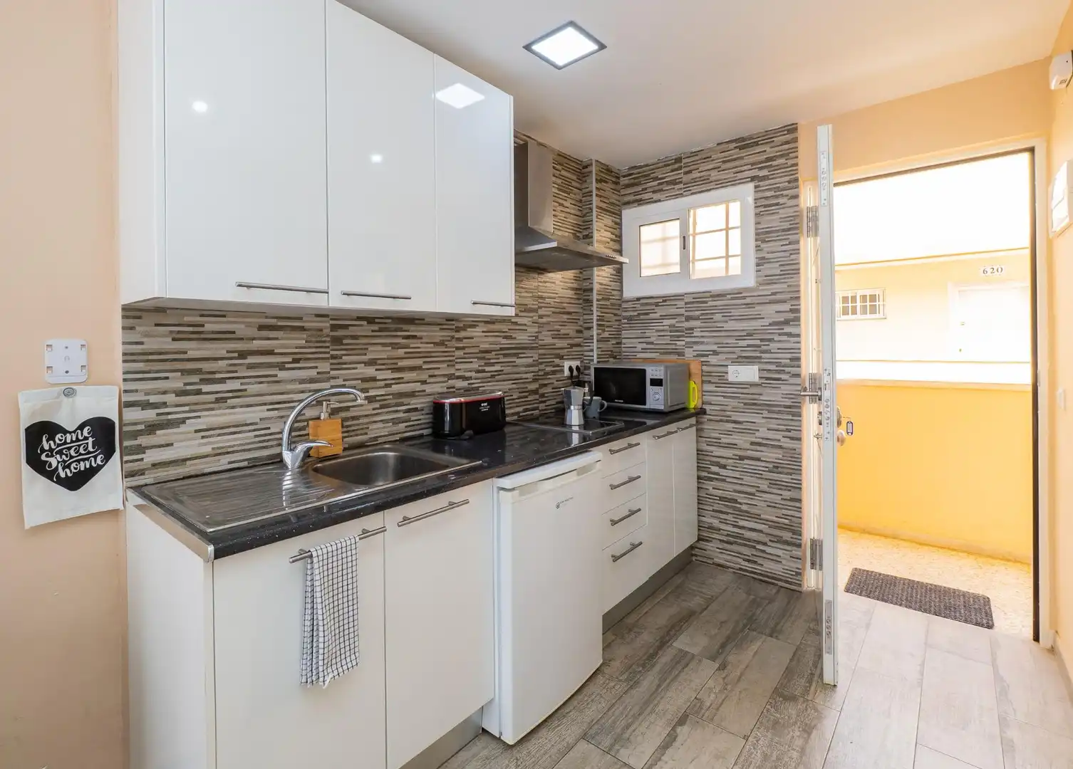 Cocina de Estudio en venta en Benalmádena con Aire acondicionado, Jardín privado y Amueblado