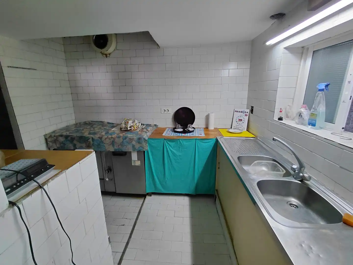 Cocina de Local en venta en Vilagarcía