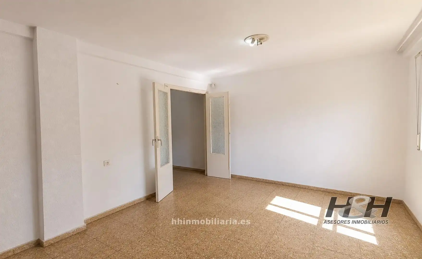 Habitación de Piso en venta en Burjassot con Aire acondicionado y Balcón