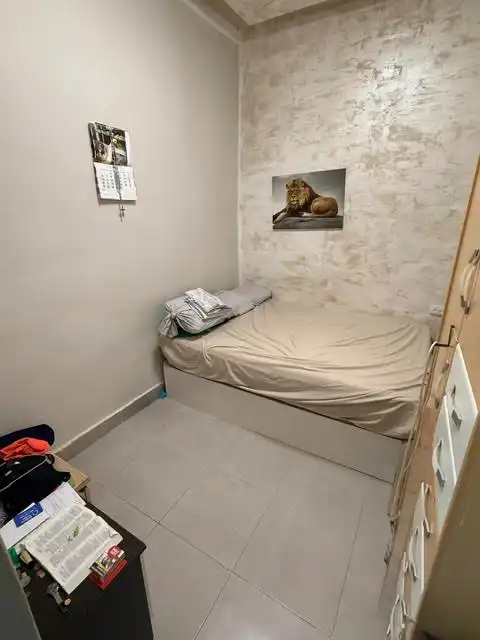 Dormitori de Estudi en venda en L'Hospitalet de Llobregat amb Aire condicionat