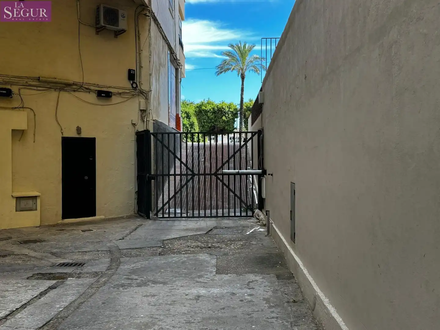 Exterior view of Garage for sale in Cádiz