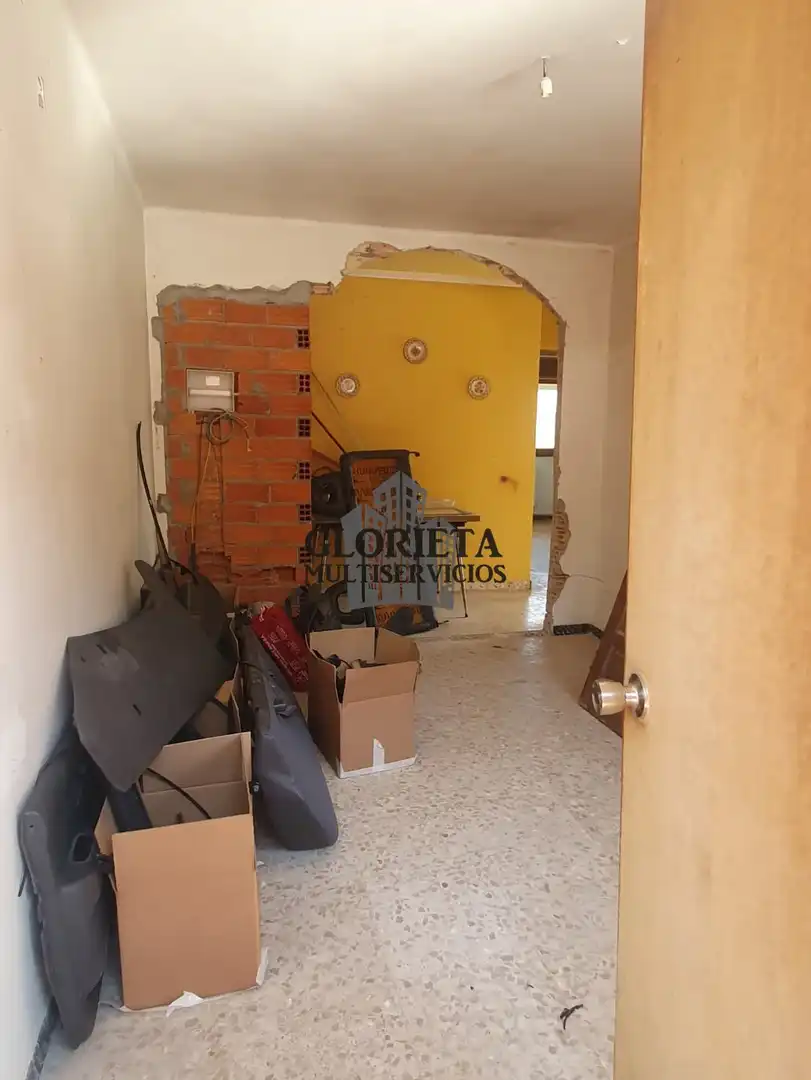 Wohnung zum Verkauf in Gondomar mit Heizung, Terrasse und Abstellraum