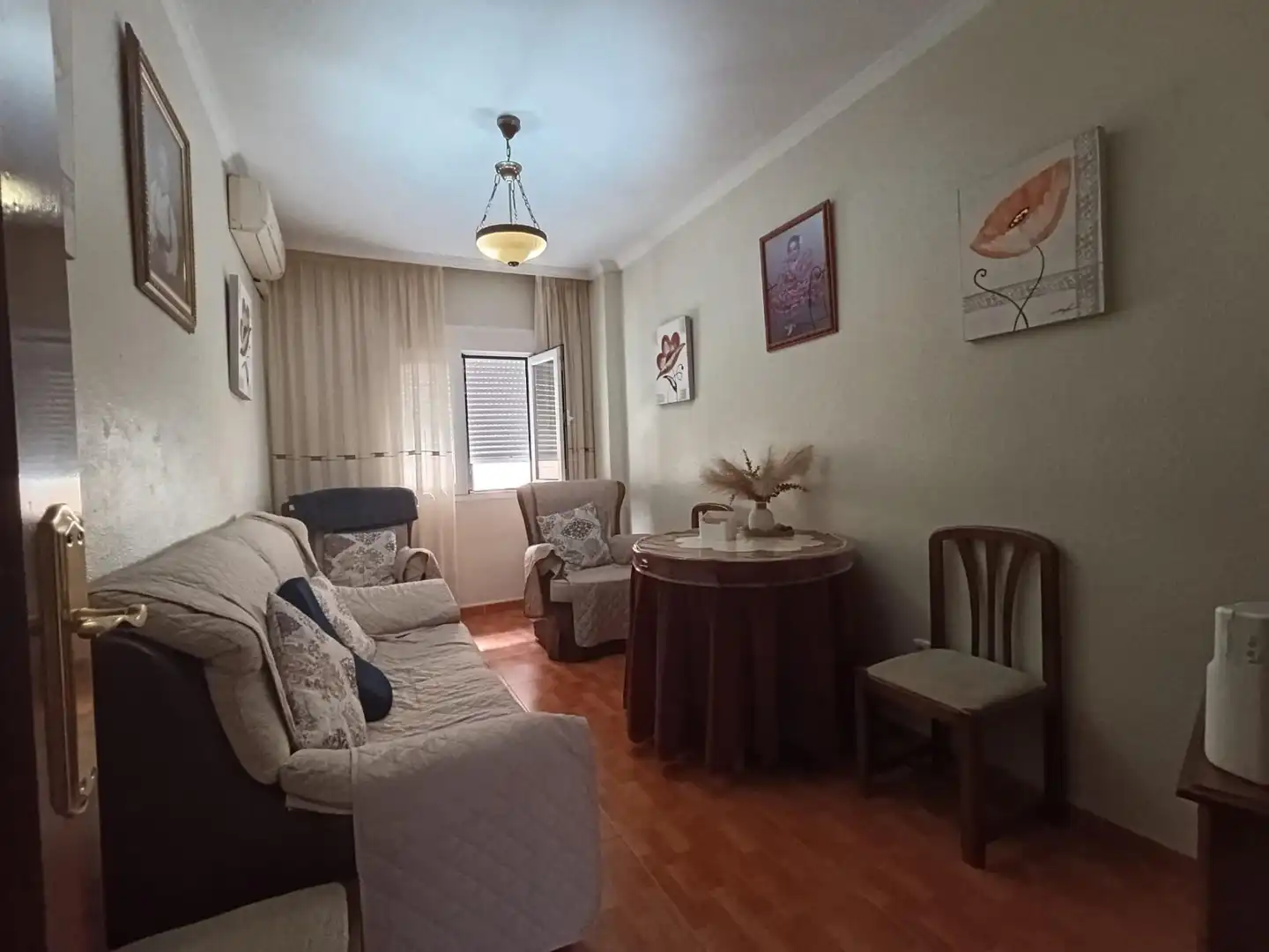 Sala d'estar de Casa o xalet en venda en El Ejido amb Aire condicionat, Terrassa i Moblat
